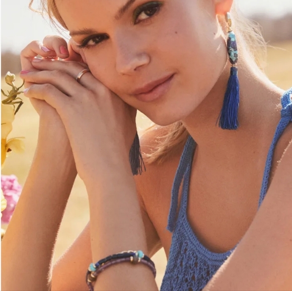 Kendra Scott Amethyst color stretch braclet Nwt - Picture 2 of 4